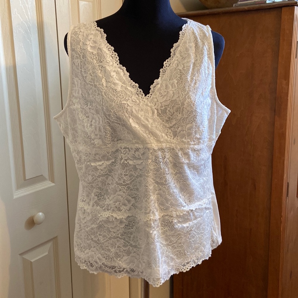 Emma James Off White Lace Lined Surplice Tank Top XL